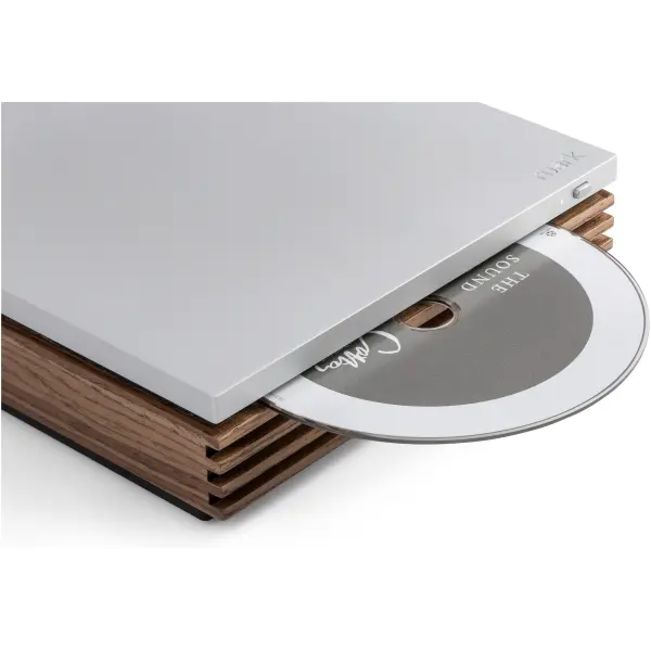 2024-08-08 CD Player-Closeup CD 2024 08 08 CD Player Closeup CD