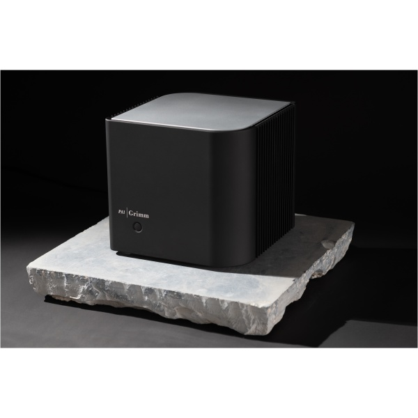 PA1-on-rock Grimm Audio PA1 Mono block versterker
